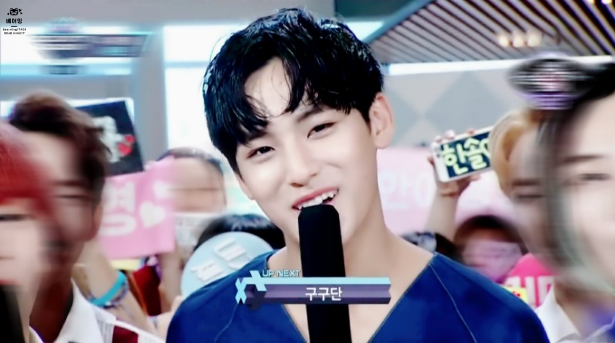 Bearming17's tweet photo. #세븐틴 #민규 #아주NICE 

ㅜㅜㅜ그렇게 쳐다보면 설레자나..😉💕 https://t.co/vumaH6RfiO