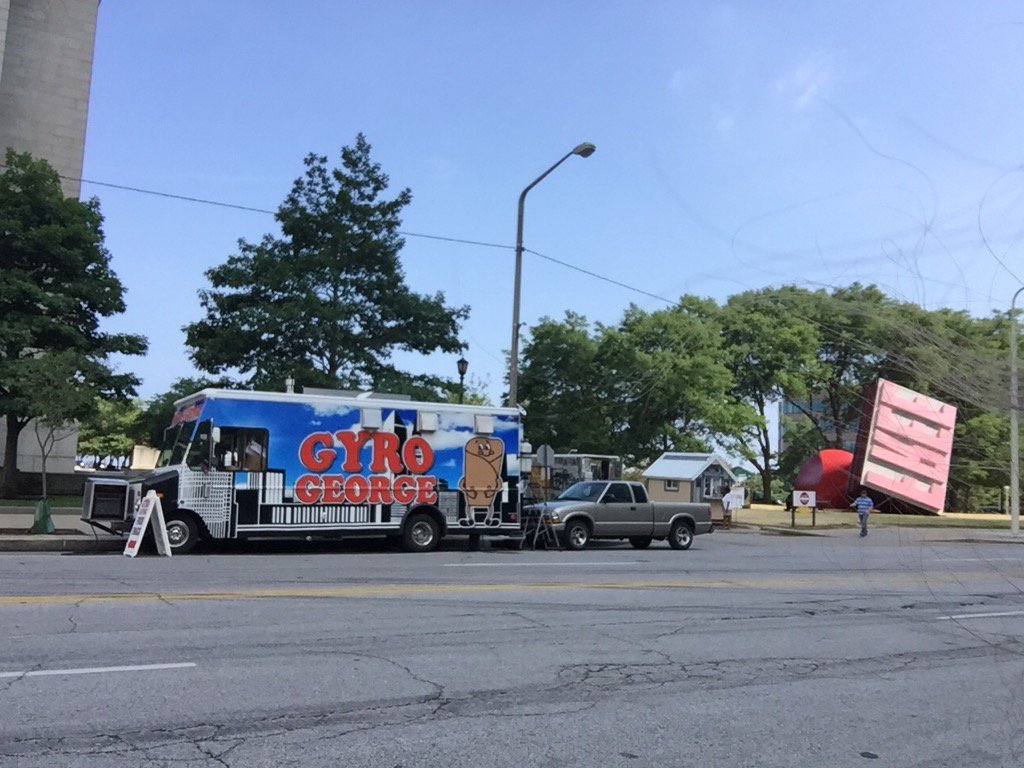 Gyro_George's tweet photo. Outside the FreeStamp for lunch! #freestampfriday #GGfoodtruck https://t.co/oxZYwX4GGQ