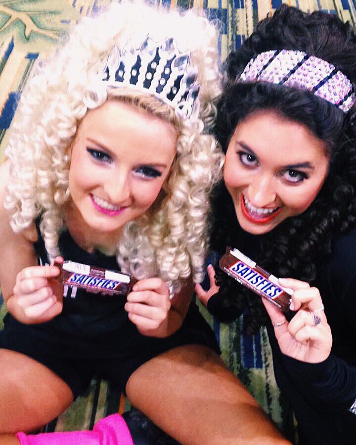thehunterelyse's tweet photo. Irish dance... Satisfies @SNICKERS thanks for giving us the energy to compete at the #naidc2016 ❤️👍🏼 https://t.co/yvFGZx6Yok