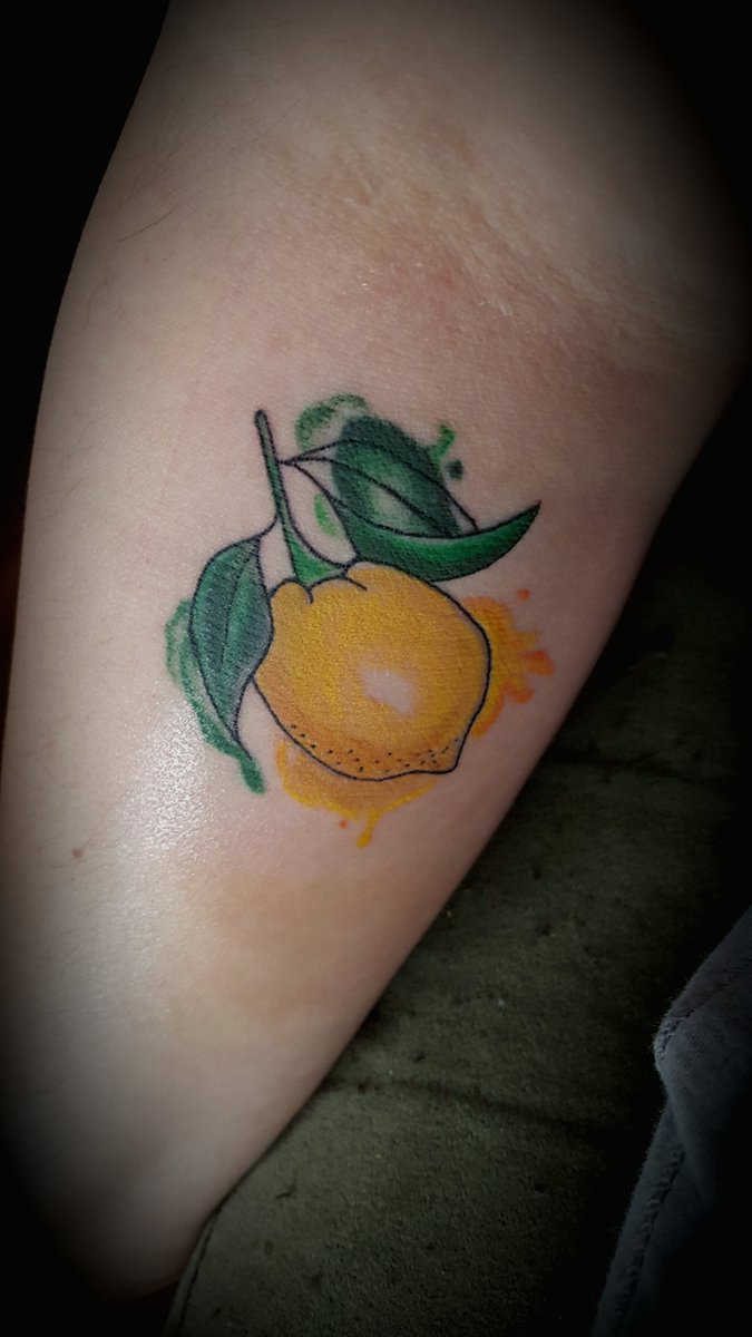 spnermina's tweet photo. Lemon tattoo done, as ordered @mishacollins #abuseofpower @thelemoncartel pretty sure my work mates think I'm crazy! https://t.co/Ut21YLTAGW