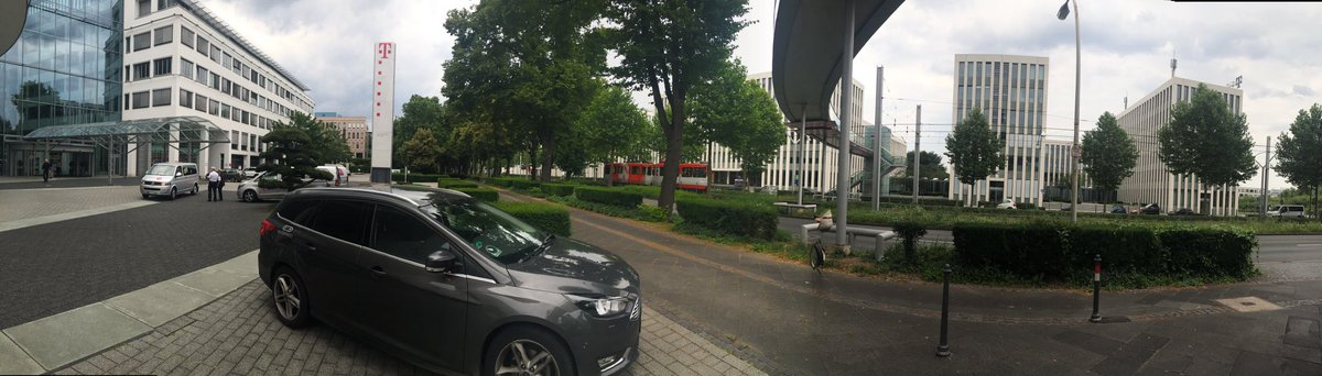 BlueOceanRobot's tweet photo. Thank you @deutschetelekom for a great day at your new beautiful #telekomshop🙂 Our #Beam's were proud to be there👍 https://t.co/4cQhc0iKHl