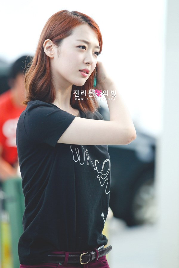 mulherebonitas's tweet photo. sulli https://t.co/vfQQdds5rP