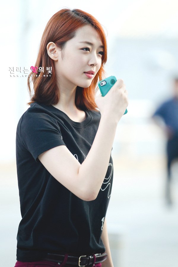 mulherebonitas's tweet photo. sulli https://t.co/vfQQdds5rP