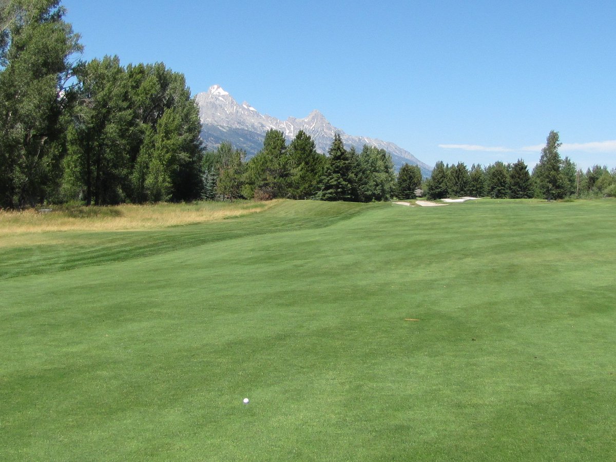 RobertBallot89's tweet photo. Don’t be surprised to post your
highest score evah on this
incessantly demanding layout

#JacksonHole https://t.co/tGGYyeezuO