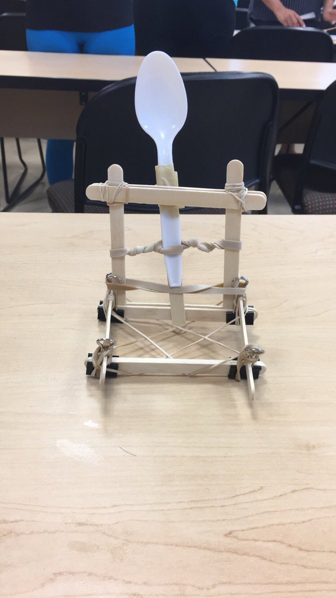 MsKaylaApril's tweet photo. Bridge and catapult making in my engineering course #STEMed #gradschool https://t.co/DbNUg993T2