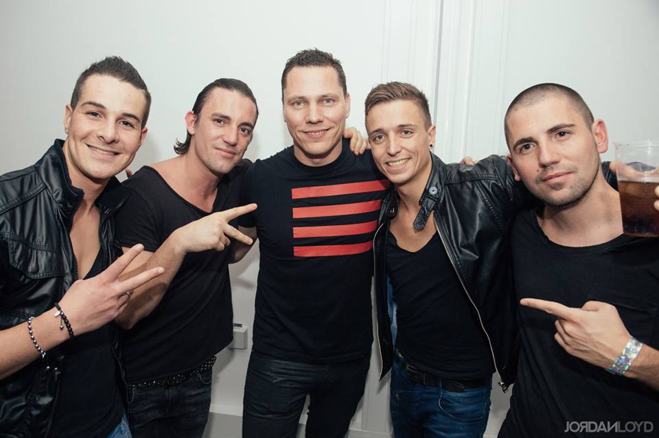 TiestoBrazil's tweet photo. #ThrowbackFriday: @tiesto, @Blasterjaxx, @dimitrivegas & @likemike in #NovemberLights (@tele2arena). Great times! 🙌 https://t.co/tm8AvA1gBw