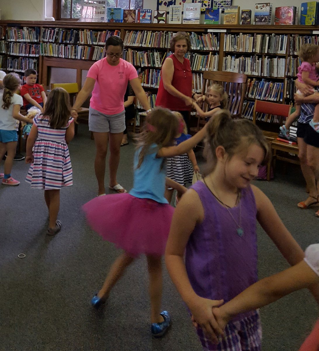 EGFAMILYMUSIC's tweet photo. We had a great time @MontclairLib Bellevue Branch yesterday! Thank you Deivis for the opportunity to come back!!! https://t.co/PJI1bQM94Y