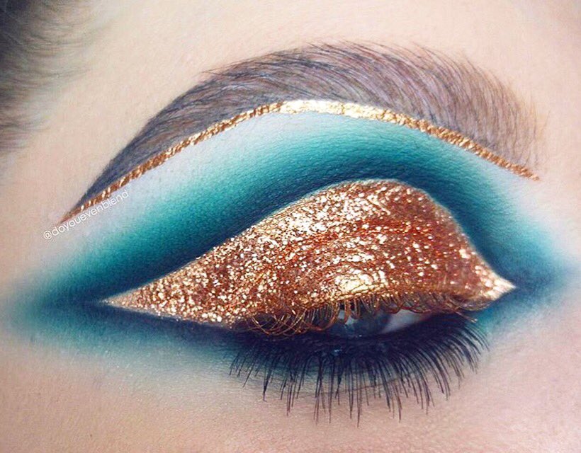 BellaOnDemand's tweet photo. ✨Friday night lights✨
Embracing our inner #Cleopatra w/this exotic eye gorgeously created by #doyouevenblend 💙 https://t.co/61FwGSAPn1