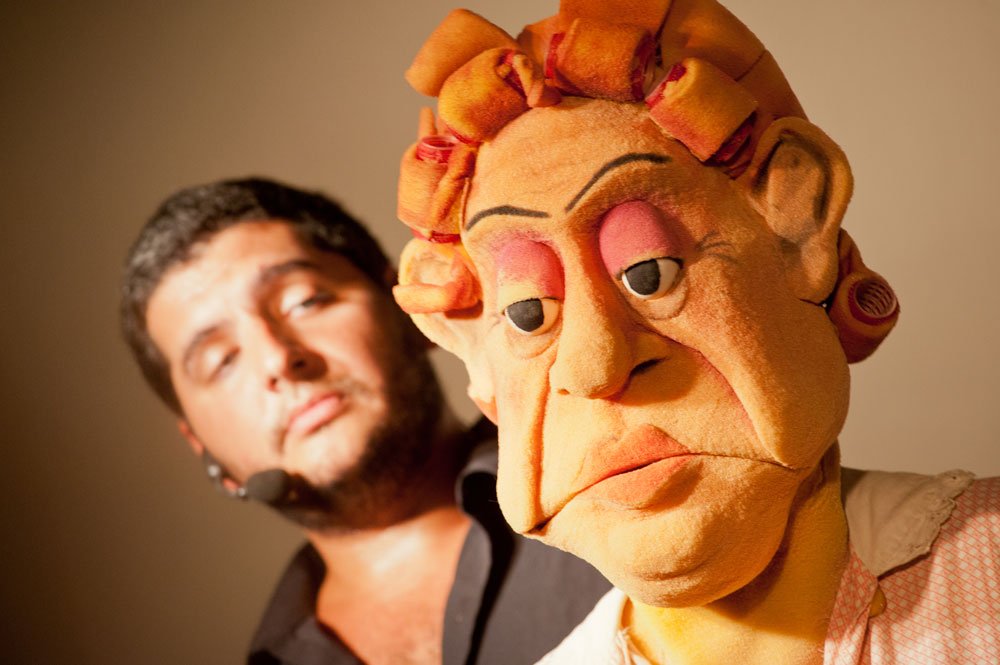 #Viernes #Feriado de todo menos de ganas de Teatro. 
agendateatralcordoba.com