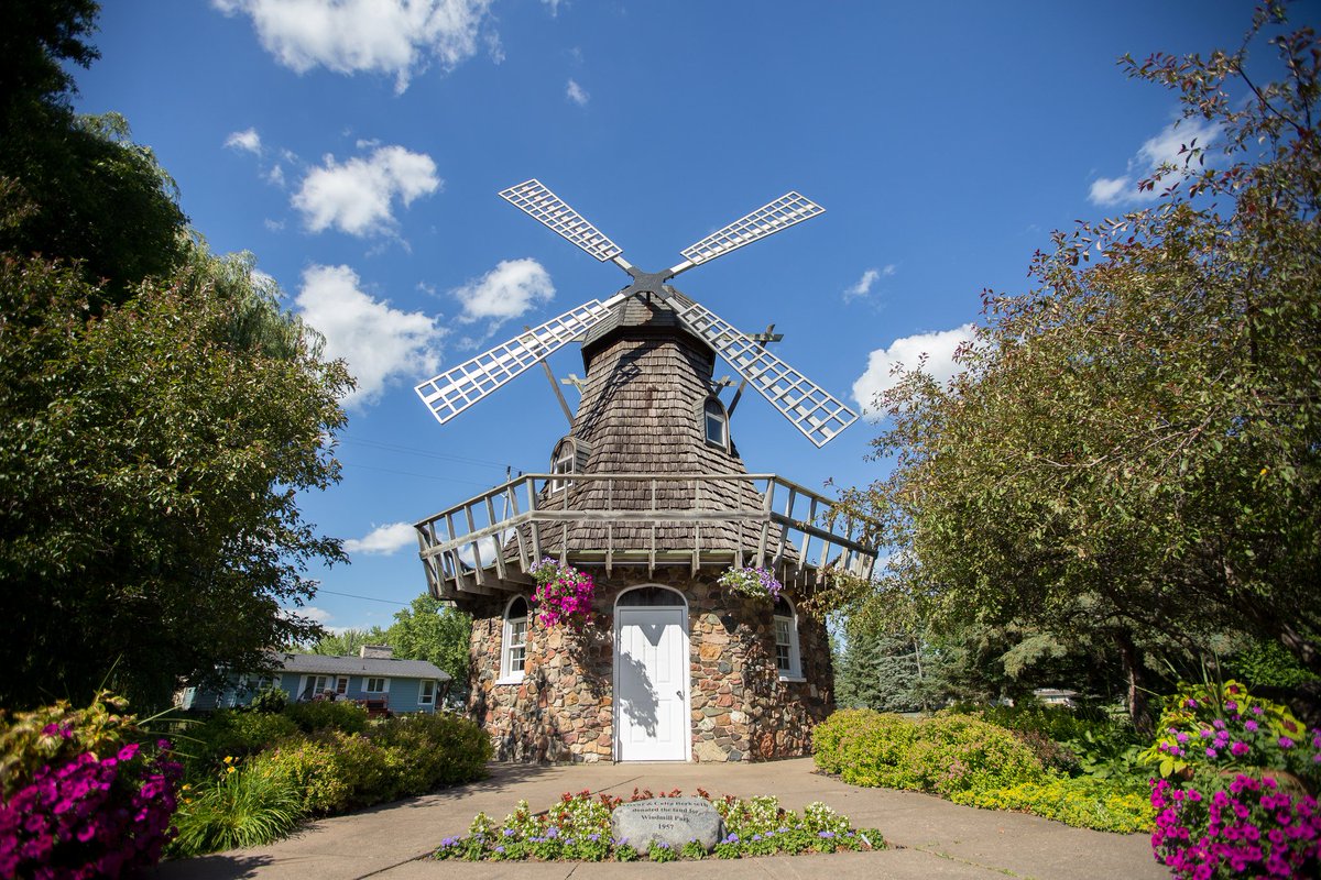 TravelWI's tweet photo. Looking for a picture-perfect picnic spot? Windmill Park in Baldwin, WI is the place to be! #TravelWI https://t.co/2kAjovtsoz