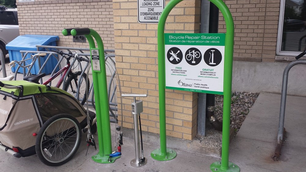 dianedeans's tweet photo. Look what has arrived @ the Greenboro Community Centre! Fix your bike at the new bike repair station for #ottward10. https://t.co/moB70LCBdl