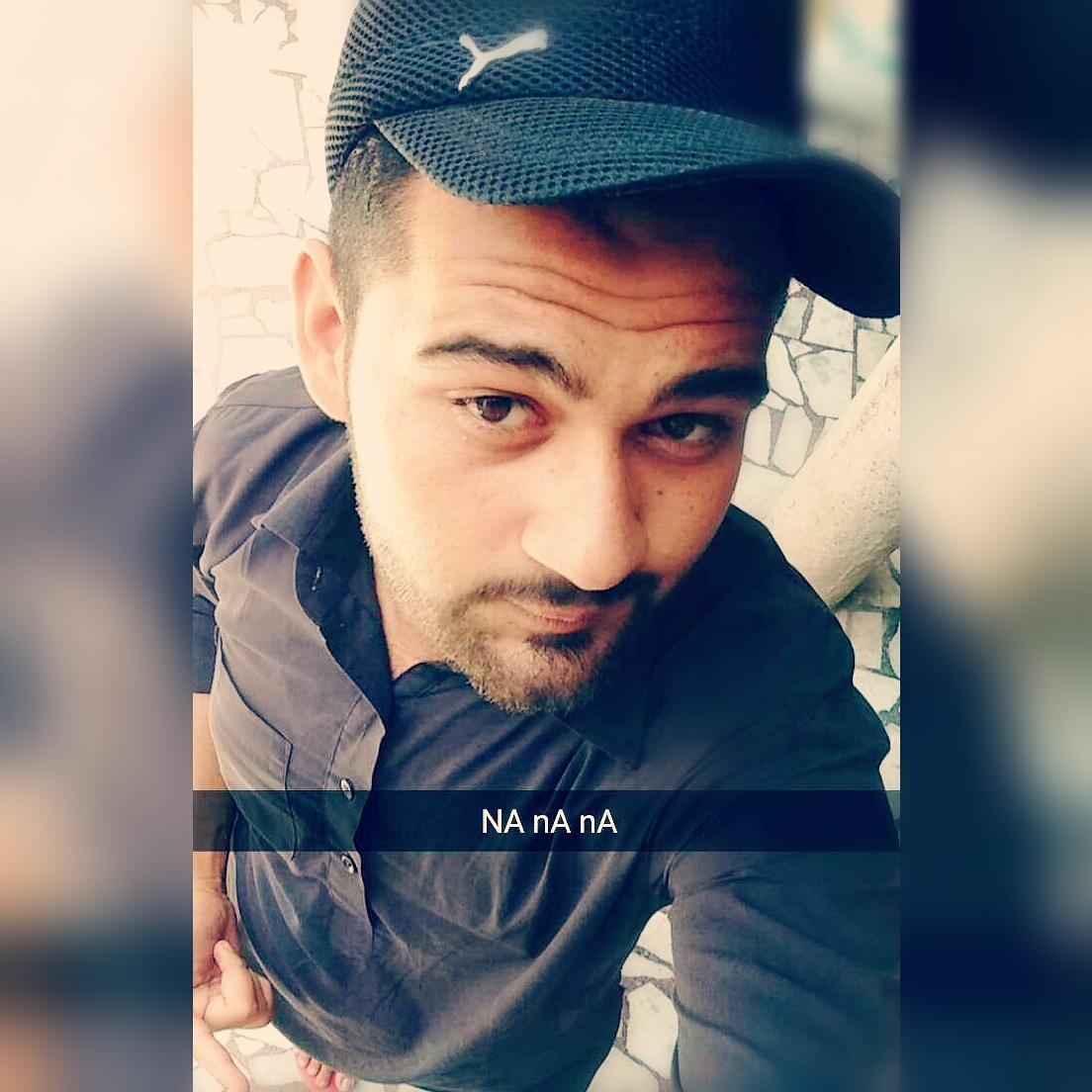 VarinderBrar16's tweet photo. Main bF tu meri Gf Oh Mainu kehndi 😋🤔 https://t.co/7EVI2tZVZa