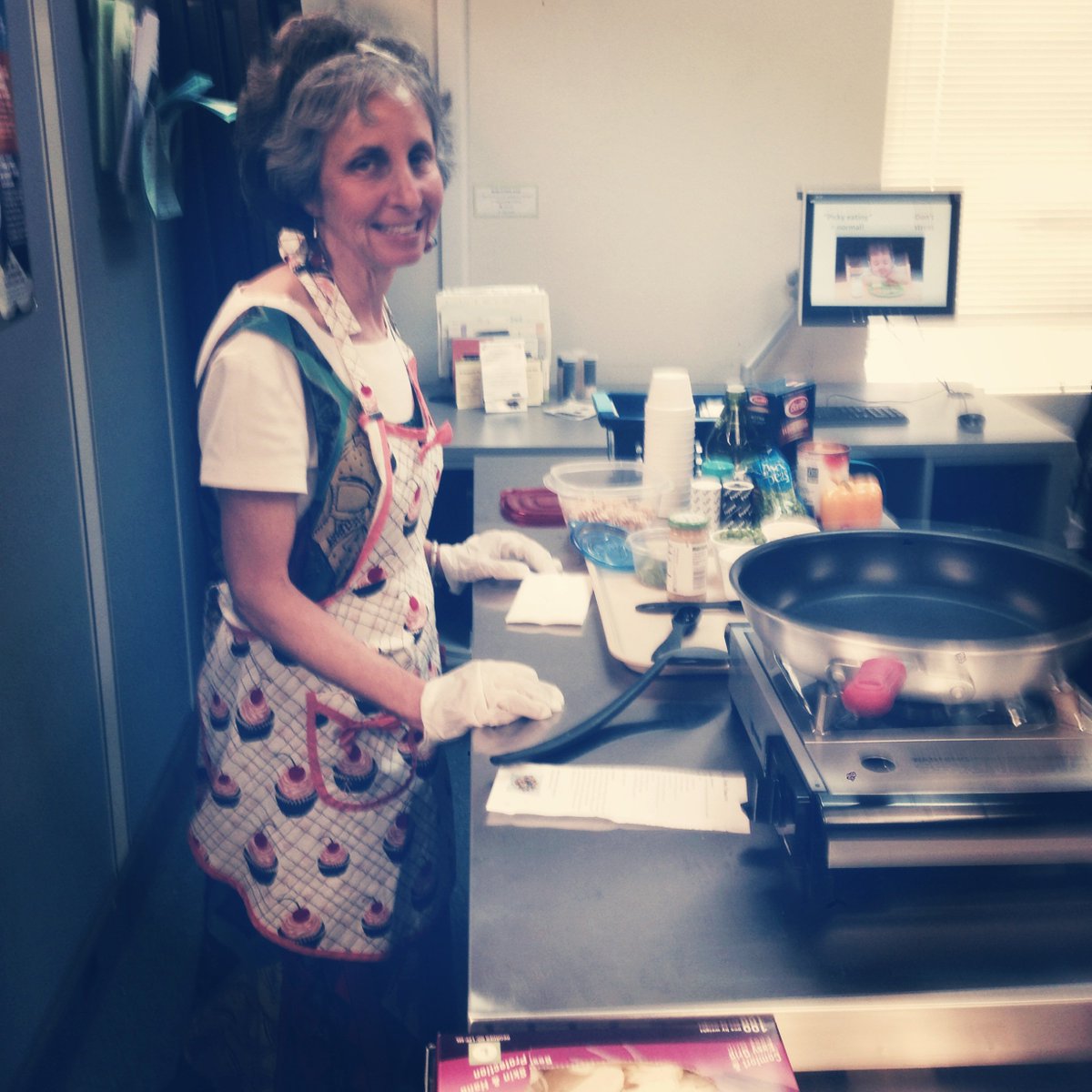 DHC_WIC's tweet photo. DHC promotes healthy eating through our on-site cooking demos! #healthyeating #dhc_wic #dhcare #cookingdemos https://t.co/4Fag232cBd