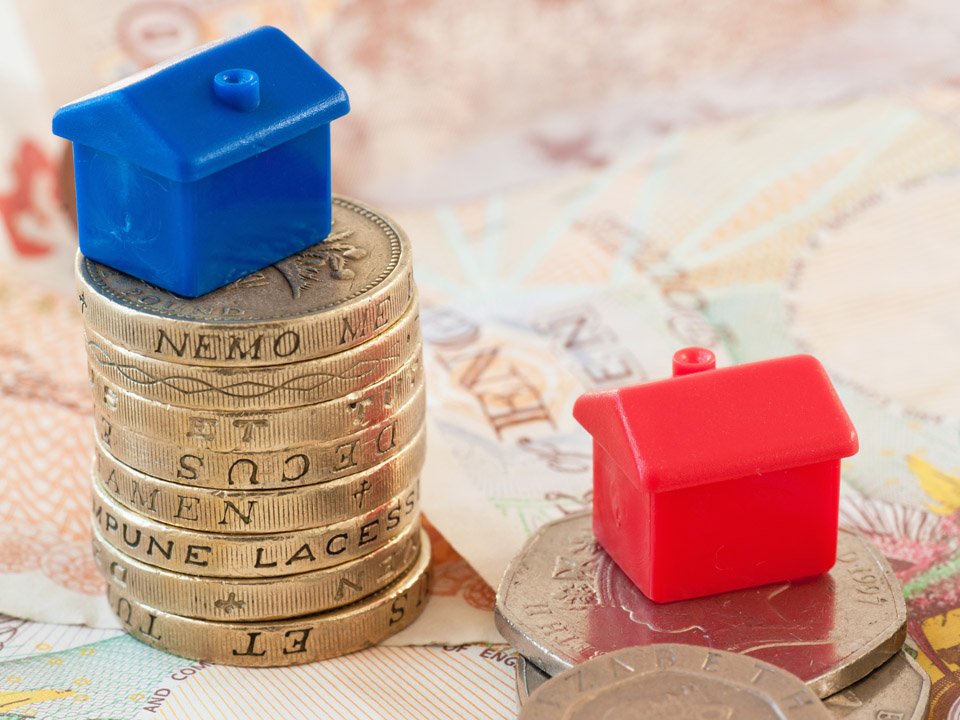 #Buytolet #mortgage rates cut by up to 0.75 per cent by #lenders - buff.ly/29s9HUJ