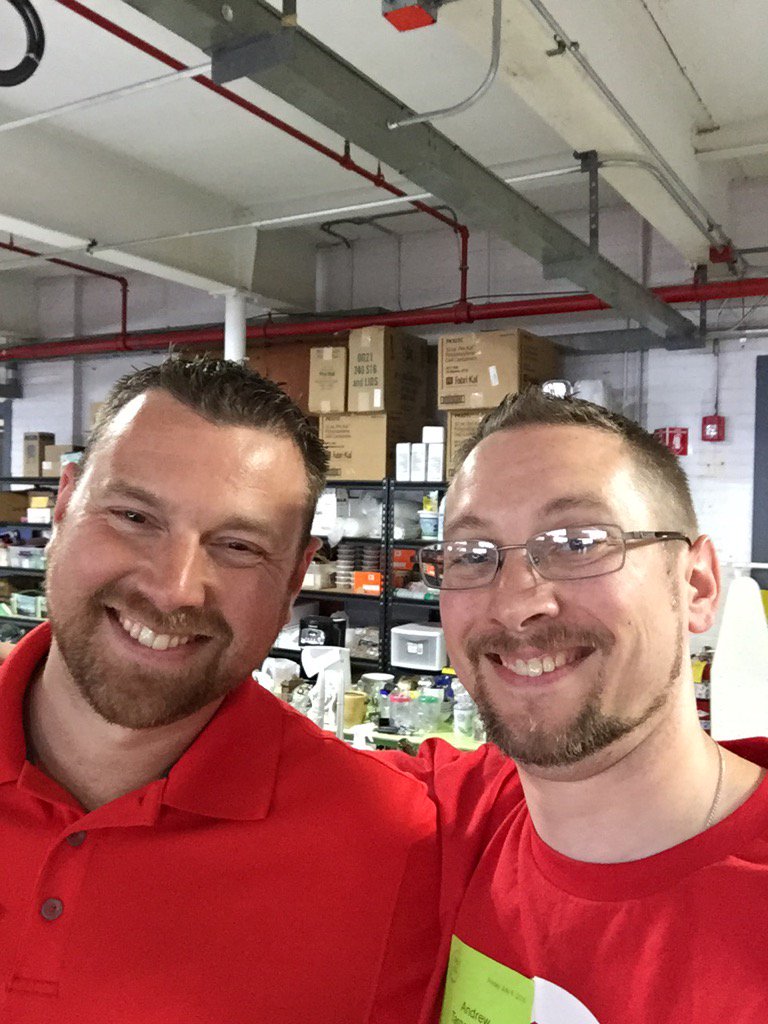 D428 volunteering with the interns! #givingback #d428 <a href="/GregPare1/">Greg Pare</a> <a href="/bjazzyp/">Scott LaFond</a>