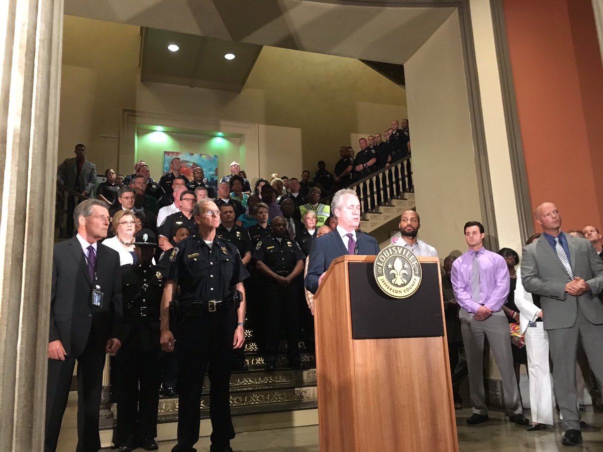 GregFischerLou's tweet photo. We stand united against violence in our city and our country https://t.co/Ep2WaOd3Cg