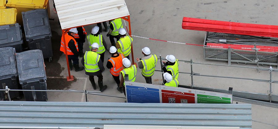 ConstructionSpt's tweet photo. Site Manager Course Could Be Why Accidents Down 50% https://t.co/olOOckAWR3 https://t.co/9vJ2JYqKRd