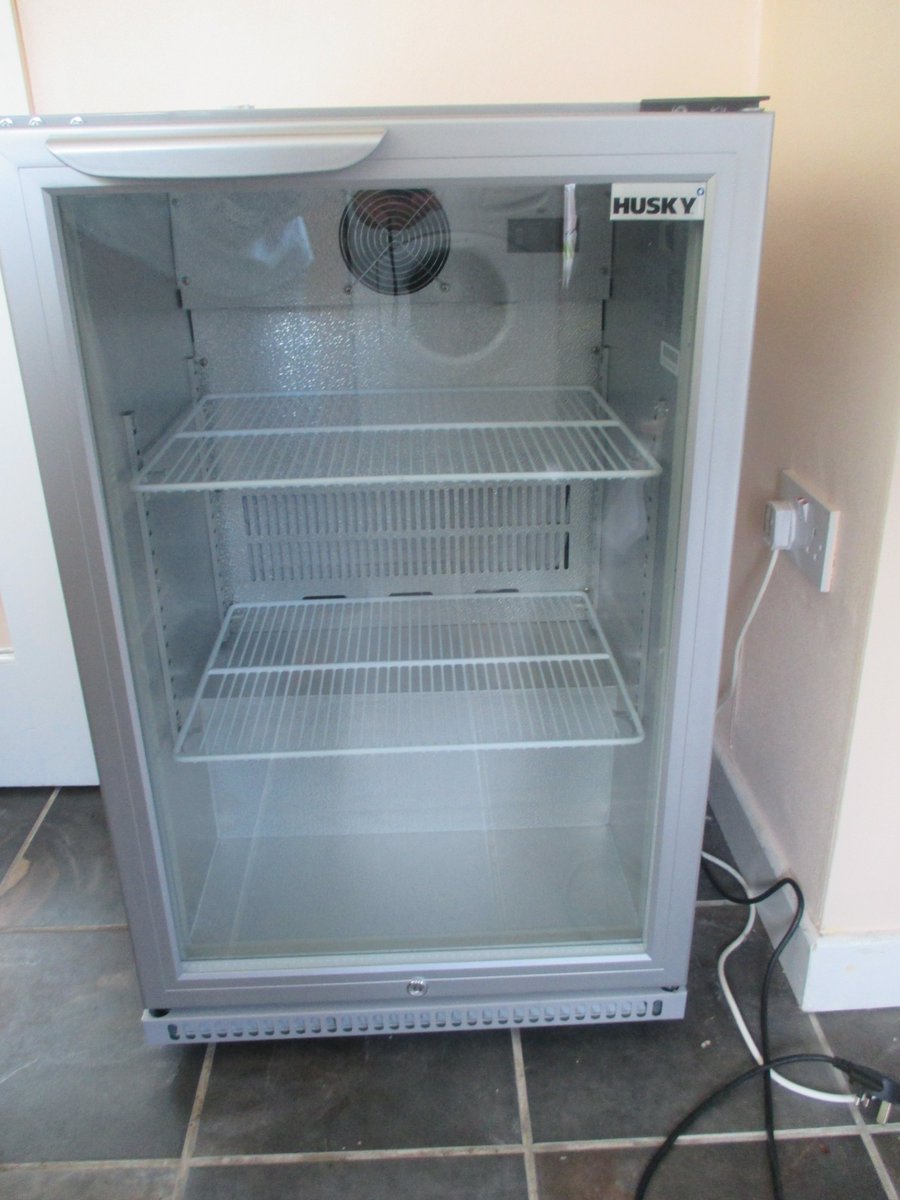 claner's tweet photo. Love my #SubMeOn @CarlsbergUK beer fridge! Thanks https://t.co/umHcpCWi2G