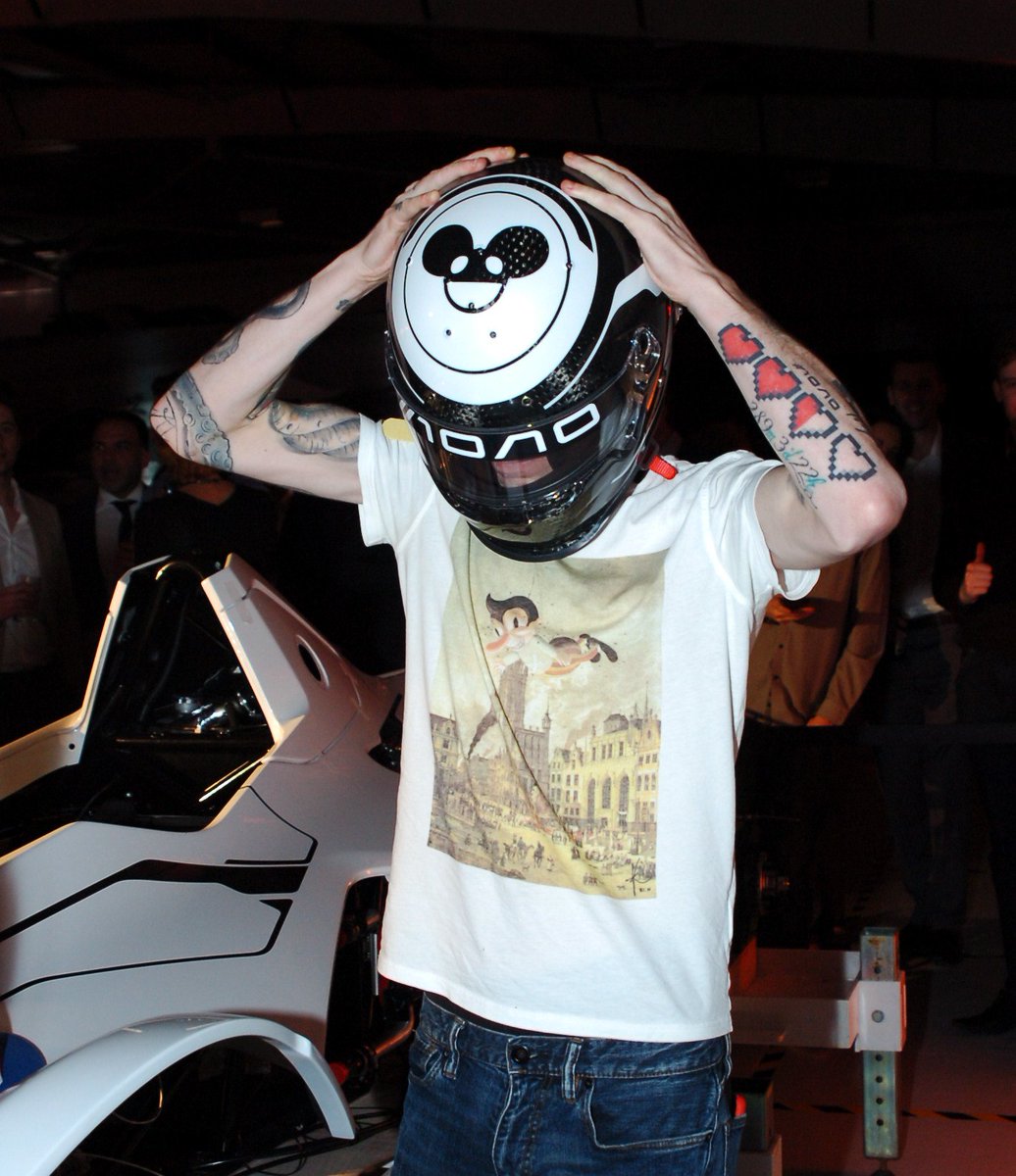 Papino News Deadmou5 And His Bac Mono How S He Liking It Deadmou4 Robbiewilliams Bacmonoxco Jeremyclarkson