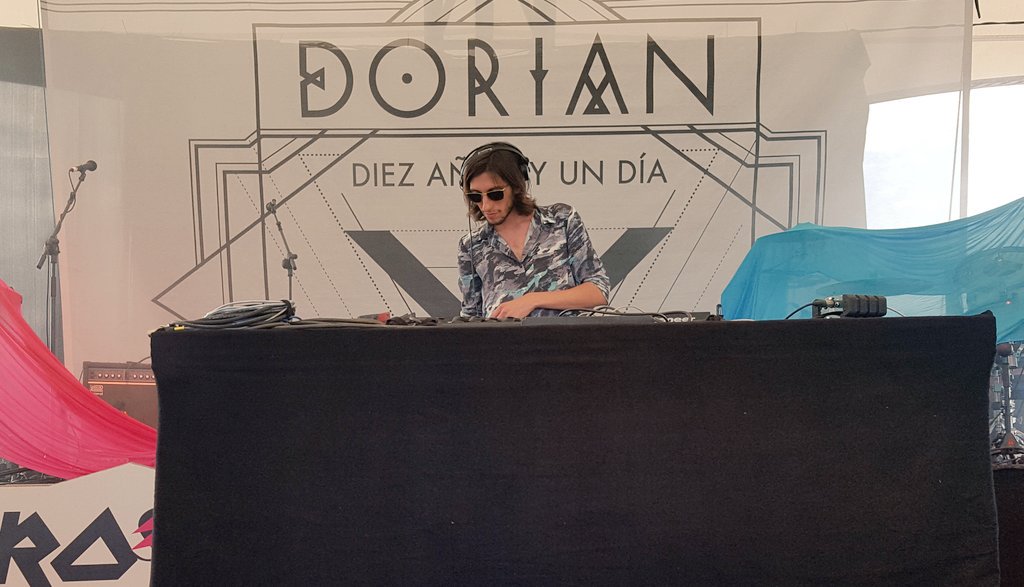 ElectroSplash03's tweet photo. La música empieza a sonar en #ElectroSplash2016 con @sutjagutierrez ☇💦 https://t.co/yf5fcjwTHz