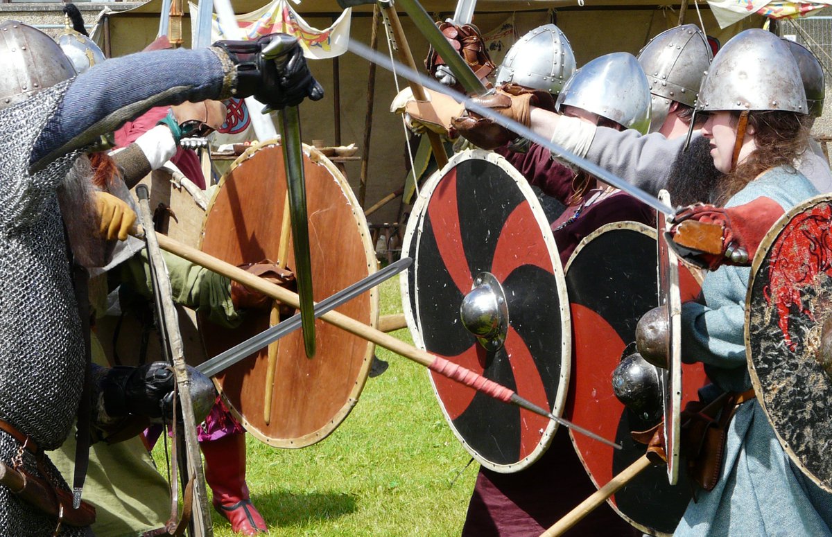 HNM_AHendry's tweet photo. Viking skirmish in full flow at @VikingCaithness today. @HorizonsThurso #GlasgowVikings Festival on until Saturday. https://t.co/Sziw3tnb8l