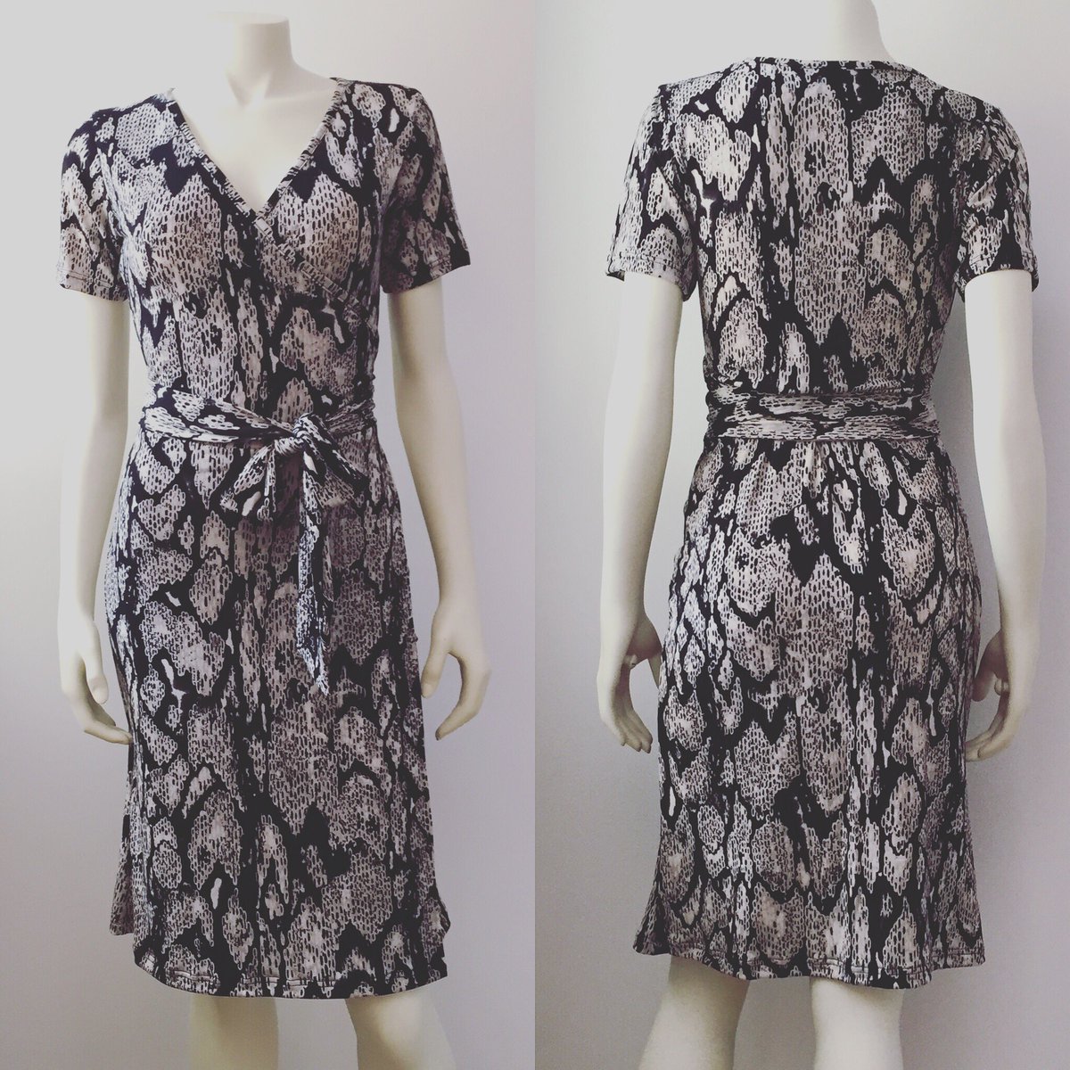 sewknits's tweet photo. #samplesale #wrapdress #snakeprint #madebyme in #stretchpoly in size small &amp; medium. $68 free shipping final sale. https://t.co/7glvMekgw3