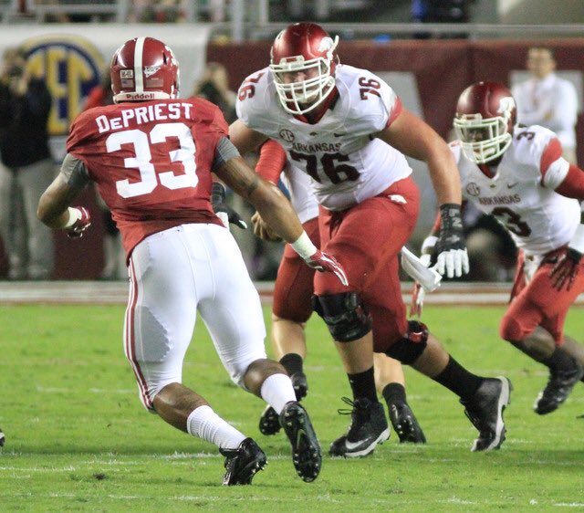 TheJayBir's tweet photo. #Hogs Dan Skipper has been named to the @outlandtrophy watch list #WPS https://t.co/TKVyjxZ20q