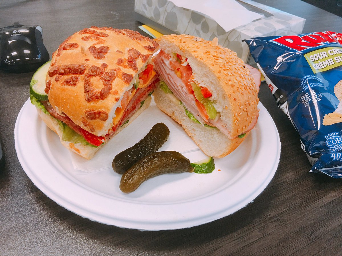 azhangx's tweet photo. My fav part of the job is free Friday lunch https://t.co/CEkJoDvXjl