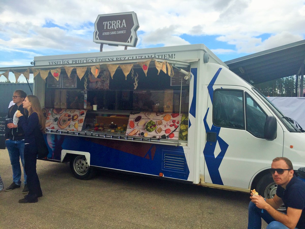 Esam pilnā gatavībā iepriecināt Tevi ar svaigu un krāsainu ēdienu visa Playground Festival laikā!