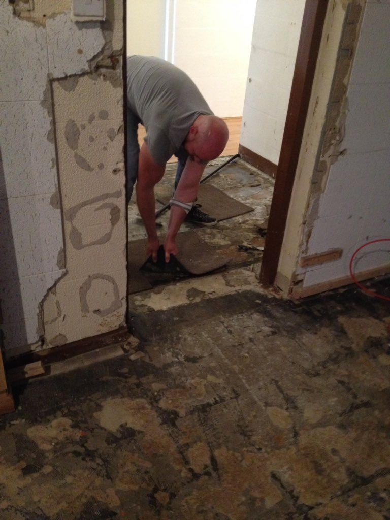 guidedbyu's tweet photo. Restoration Ironman Ian's half day helping out at @oldjet on Wednesday has earnt him an offer of regular paid work https://t.co/vkxJh3UVO9