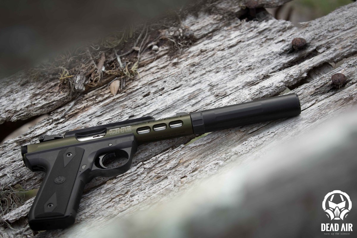 DeadAirSilencer's tweet photo. A perfect combination for your outdoor shenanigans. Enjoy your weekend! #Mask22 #Ruger #DeadAirSilencers #NoQuarter https://t.co/eJKklJSINZ