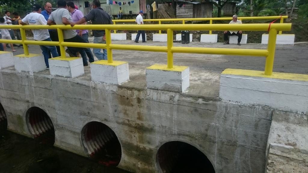 PabloJuradoEC's tweet photo. Inauguramos el puente en la comunidad 8 de Julio en Las Golondrinas #SomosVialidad #SomosImbabura https://t.co/PATOwoGgom