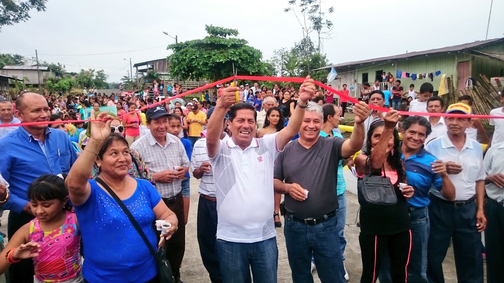 PabloJuradoEC's tweet photo. Inauguramos el puente en la comunidad 8 de Julio en Las Golondrinas #SomosVialidad #SomosImbabura https://t.co/PATOwoGgom