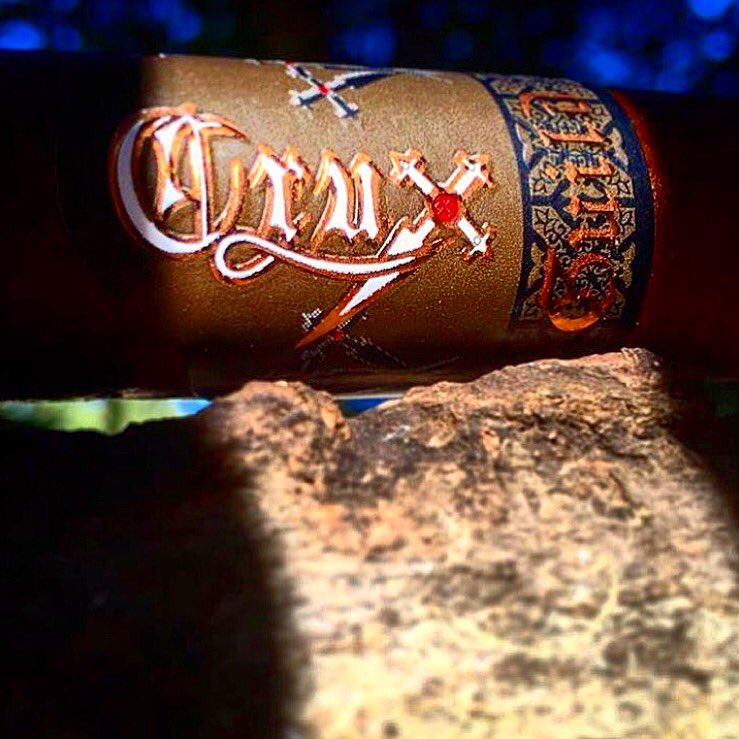 CruxCigars's tweet image. The @cruxcigars #GuildPhotoContest! Post photos of you smoking a #Guild cigar for a chance to win a 5-pack &amp;amp; more!