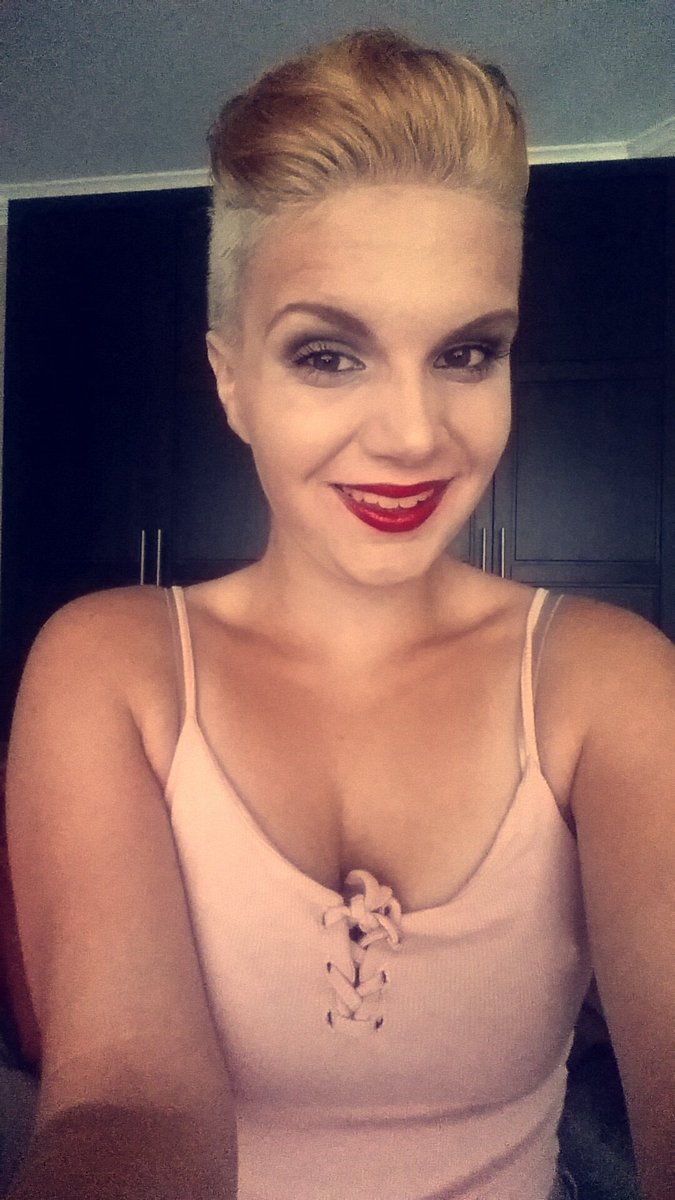 PoisonedQueen_'s tweet photo. https://t.co/fv6raktxKx