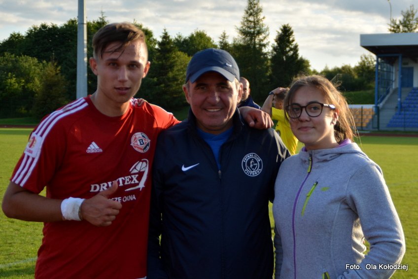 Anka230Ko's tweet photo. #Photo #GheorgheHagi #BestCoach #football #Gniewino #WithMario @OmarMonterde7 @BytoviaBytowHPU https://t.co/nk3mqrz7bs