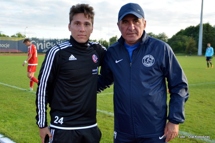 Anka230Ko's tweet photo. #Photo #GheorgheHagi #BestCoach #football #Gniewino #WithMario @OmarMonterde7 @BytoviaBytowHPU https://t.co/nk3mqrz7bs