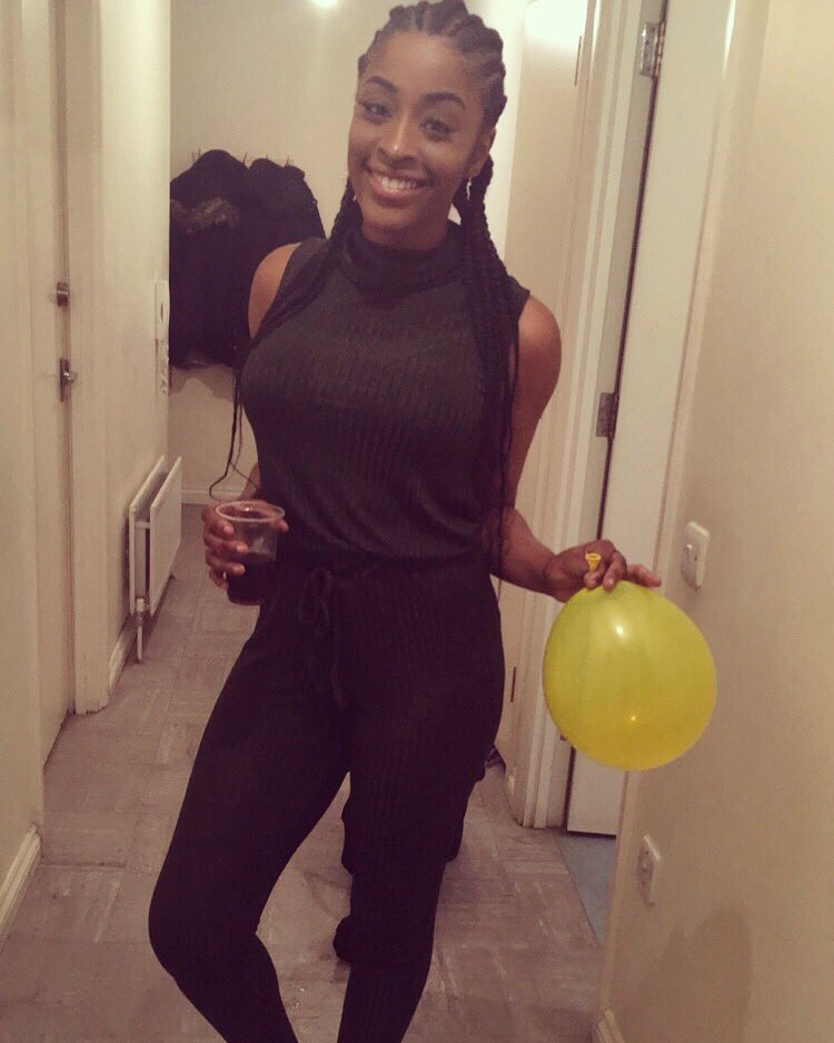 StephGump's tweet photo. #ProjectLDN 👅🎉✨🙂 https://t.co/XTLjsWelHh