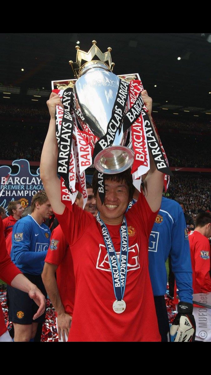 DinoNoble's tweet photo. Ronnie and messi aren't fit to lace his boots. #God https://t.co/0MgW3zUsA3