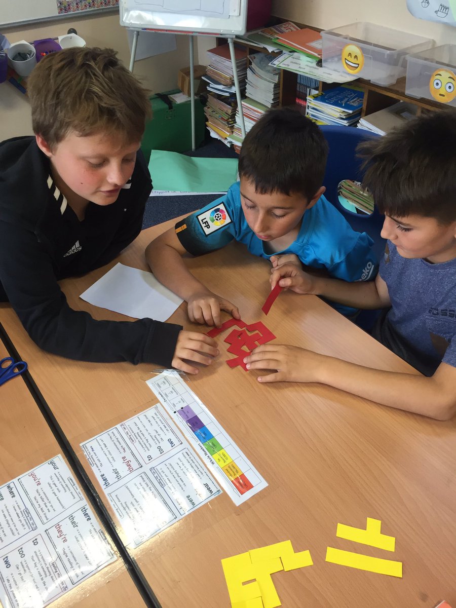 lillingtonschy5's tweet photo. Problem solving in 5T investigating area and perimeter by solving some (actually REALLY tricky) puzzles. #maths https://t.co/8Gaw3dcrRE
