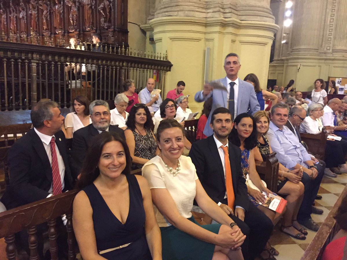 cardenal_ori's tweet photo. Directores de @FDEVictoria asisten a #malagacantaconFrisina @DiocesisMalaga el evento musical del año en Málaga https://t.co/hfMyYx9NMR