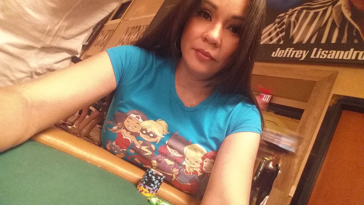 MarieLizette's tweet photo. Bustin'out a strong team of ladies in the #WSOP Ladies' Event... Bonus: @JeffLisandro's gonna sweat over my shoulder https://t.co/XsDXdKREf0