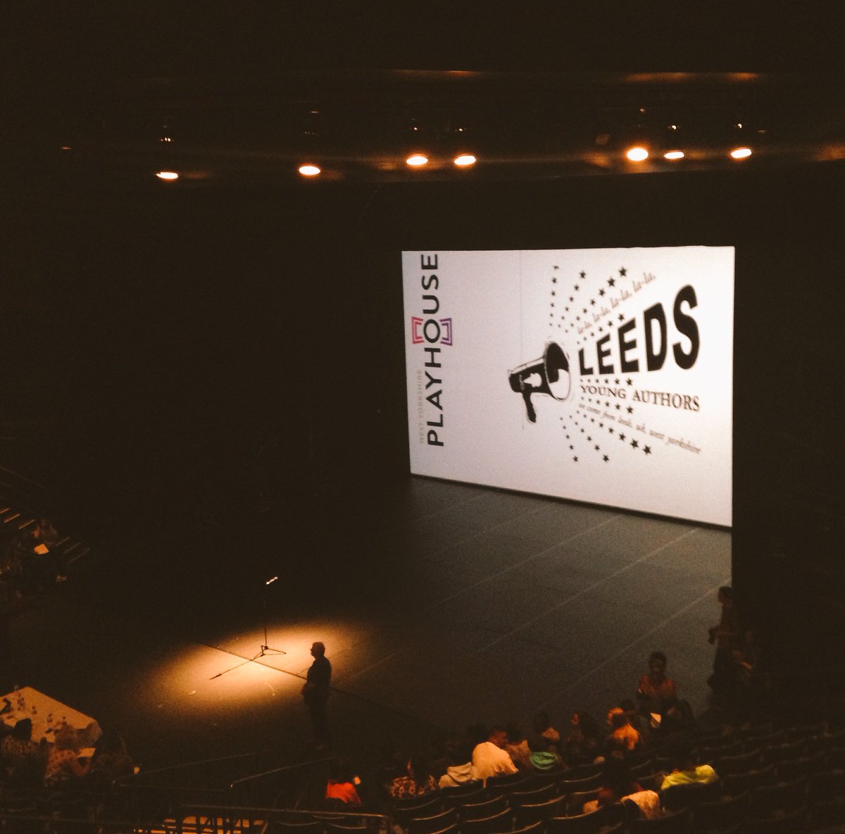 LeedsPlayhouse's tweet photo. A single microphone awaits the Voices of a New Generation #LeedsYoungAuthors #OpenSeason https://t.co/vpTdVrmISp