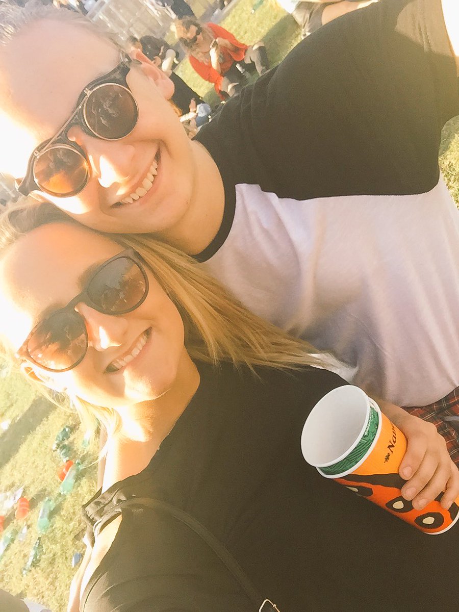 AbbieLClark's tweet photo. #WirelessFest #Nandos https://t.co/J8YsleWEXy