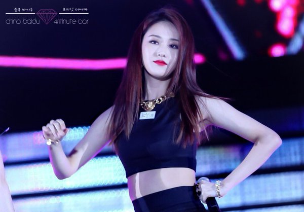 mulherebonitas's tweet photo. gayoon https://t.co/iJ3PwtEXB6