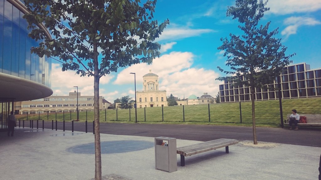 ElizabethAMcB's tweet photo. Fab time with Oxford and County #fm Network checking out new buildings in Radcliffe Observatory Quarter today https://t.co/NXZTozl4m9