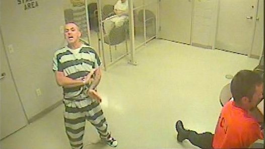 VICE's tweet photo. Inmates broke out of jail to save a guard after he had a heart attack https://t.co/TxRRBX5nGQ https://t.co/3uvUGxRabo