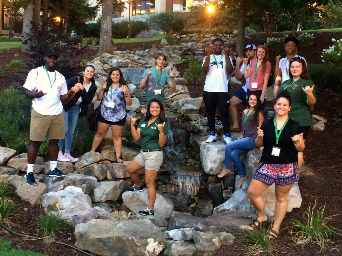 Sydney16OC33's tweet photo. Blessed to have this amazing group together to finish my week off!! #NinerNation #SQuachSquad πβ https://t.co/GDEvtvpUeb