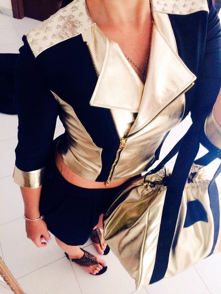 rebeccaj_j's tweet photo. #rebeccaj #jacket #gold #star #not #only #bag https://t.co/x6enTPeM7e