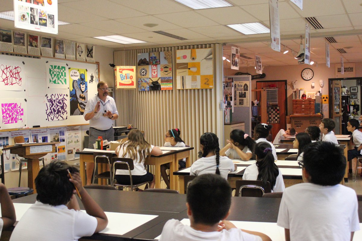 scrantonprep's tweet image. Prep welcomes NativityMiguel School students on campus today for an art and theatre workshop.  #ScrantonPrep